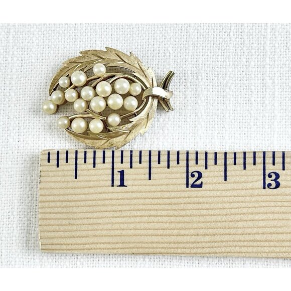 Vintage Trifari Olympic Style Brooch Pin - Picture 6 of 6